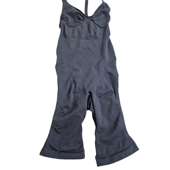 New without tags Skims Seamless Sculpt Mid Thigh Bodysuit SZ L in Black - Picture 3 of 7